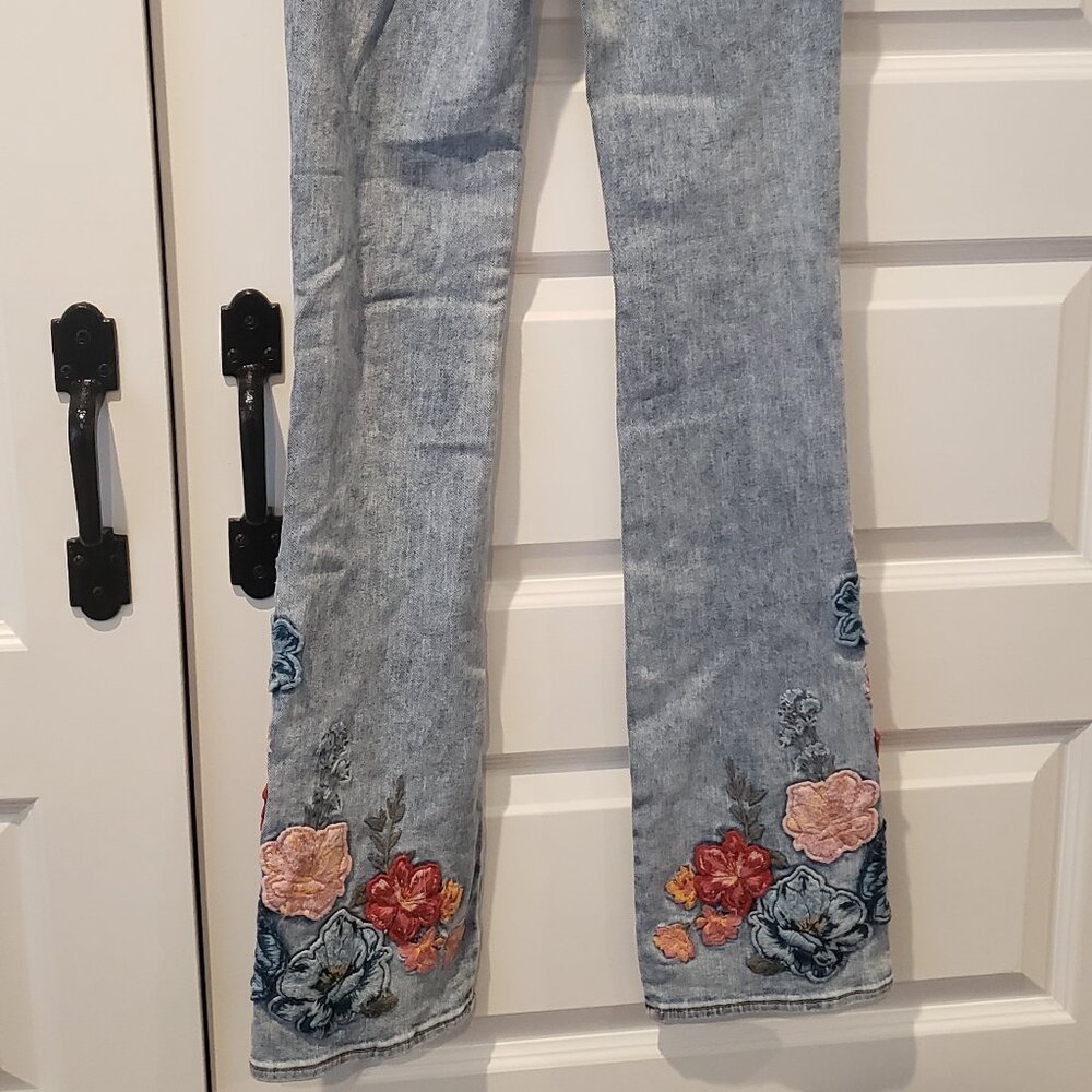 NWT: DRIFTWOOD Kelly Floral-Embroidered Bootcut Jeans - Picture 7 of 7